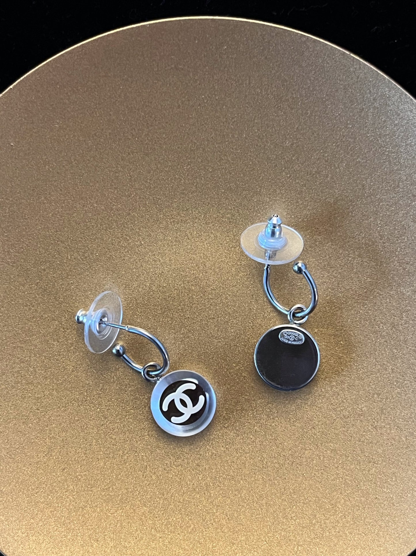 Chanel 2003 CC Disc Drop Earrings – Silver Tone