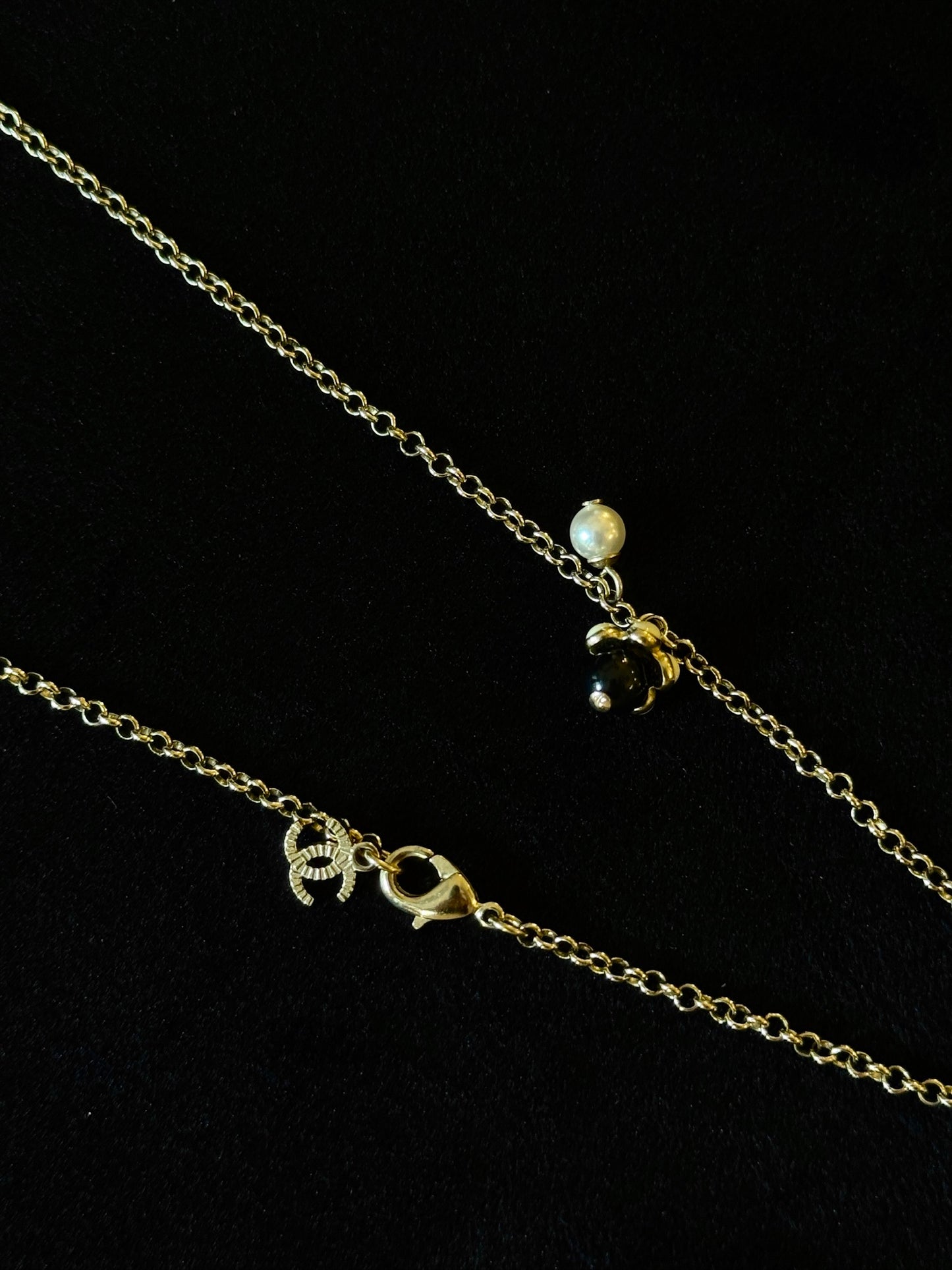 Chanel 2021 Camellia Crystal CC Pendant Adjustable Necklace
