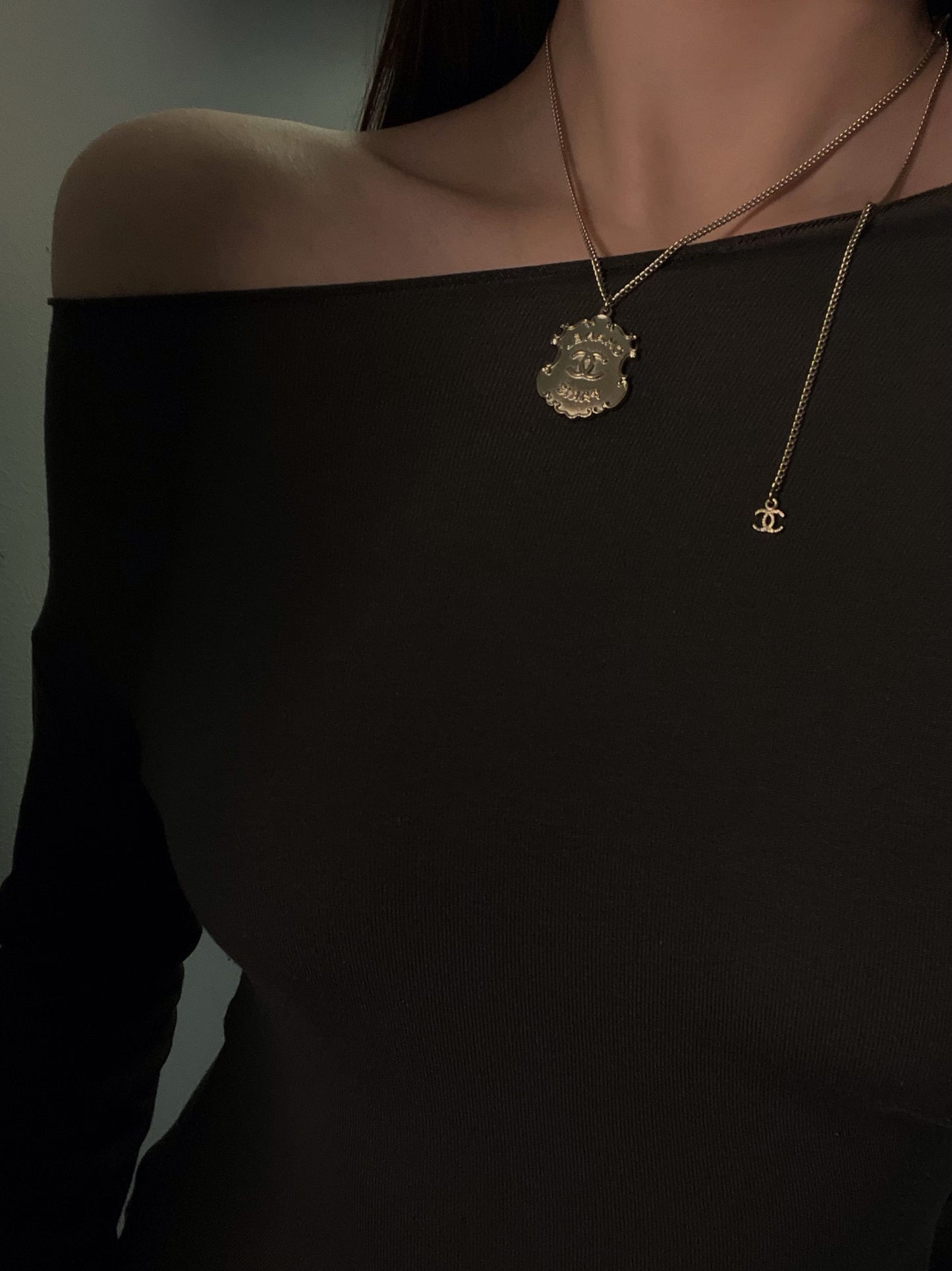 Chanel 2014 Vintage Silver-Tone CC Paris Dallas Medallion Necklace