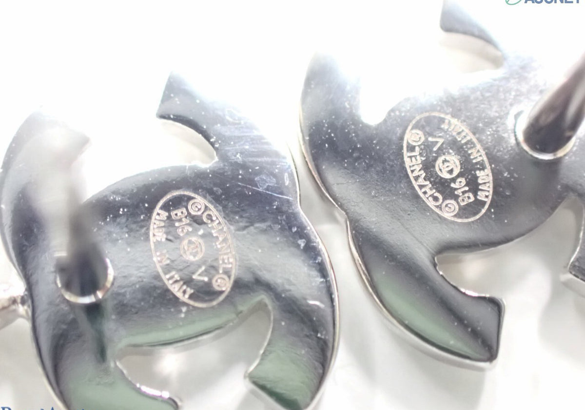 Chanel 2016 Pearl Drop CC Earrings