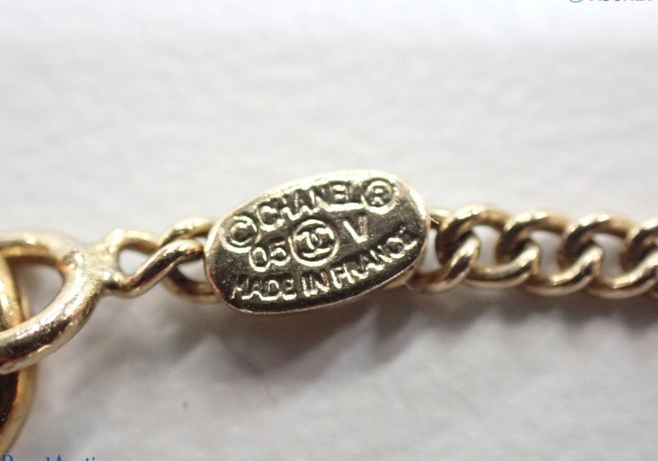 Chanel 2005 Enamel CC Pendant Necklace – Gold Tone