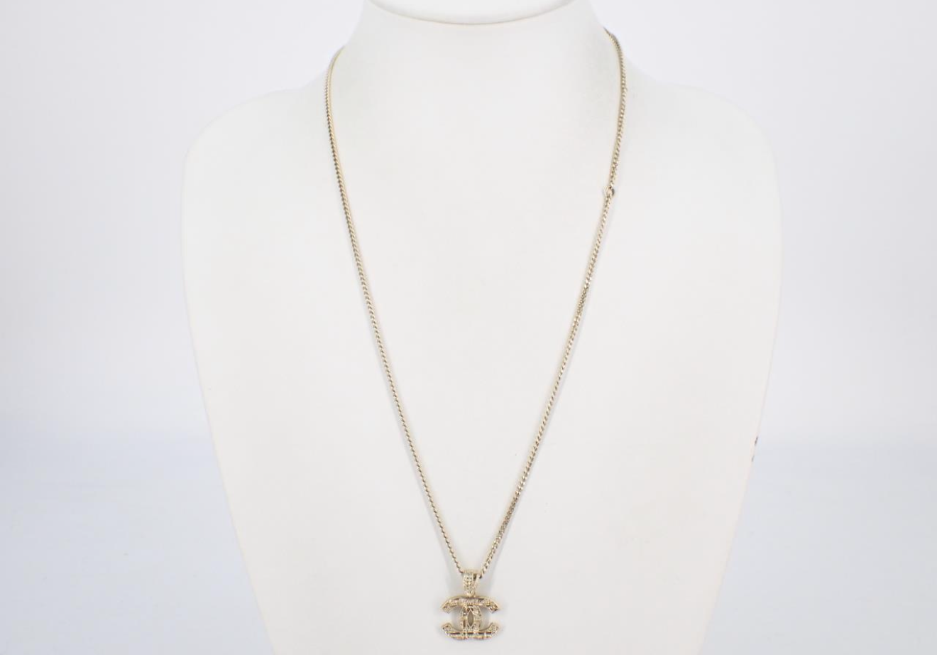 Chanel 2014 Vintage Filigree CC Pendant Necklace