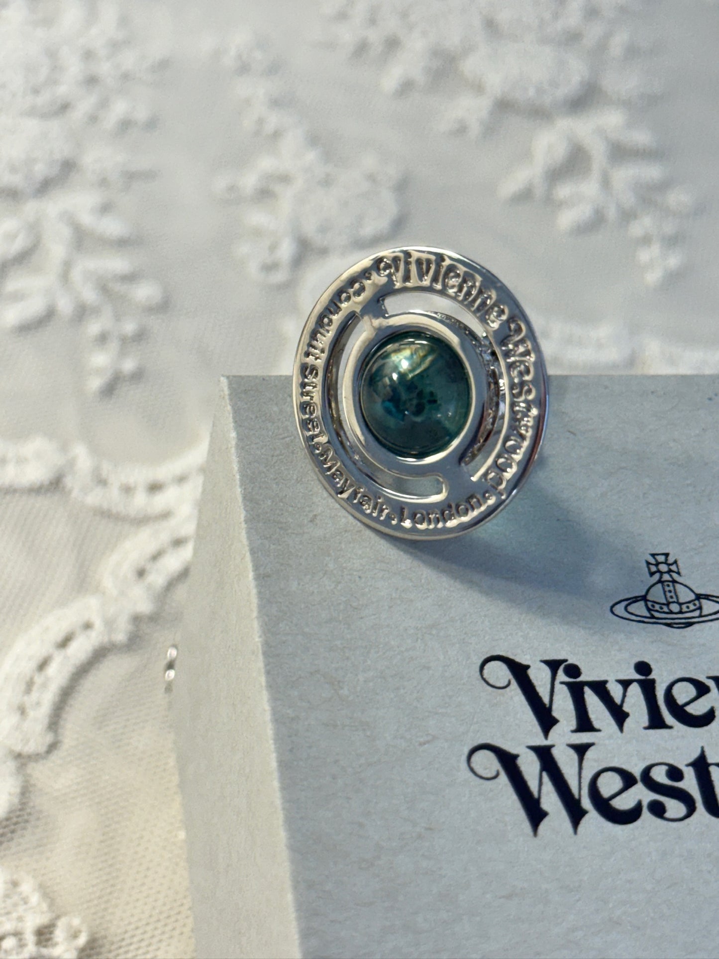Vivienne Westwood Orb Pendant Necklace – Silver Tone