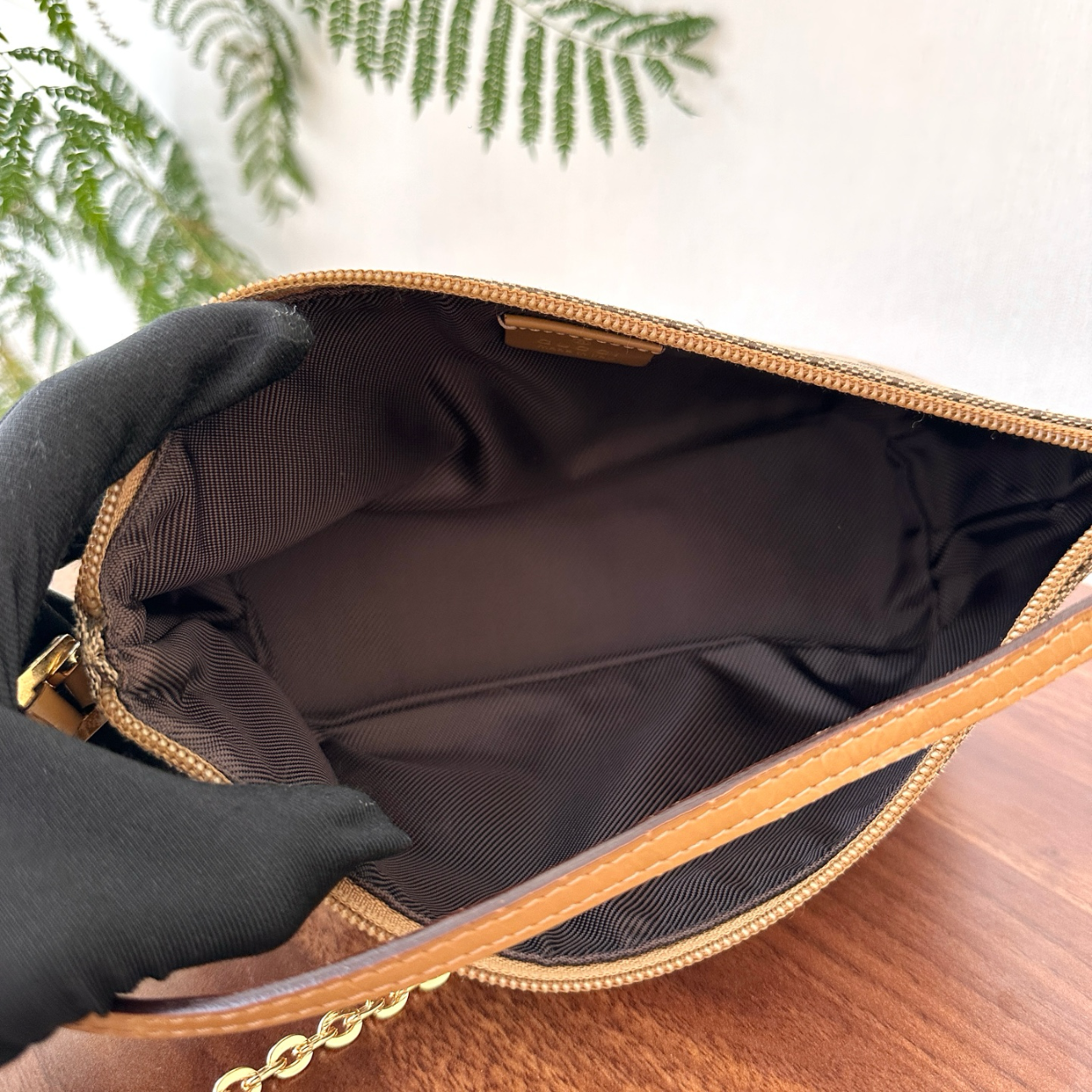 Gucci GG Canvas Chain Shoulder Bag – Beige/Brown