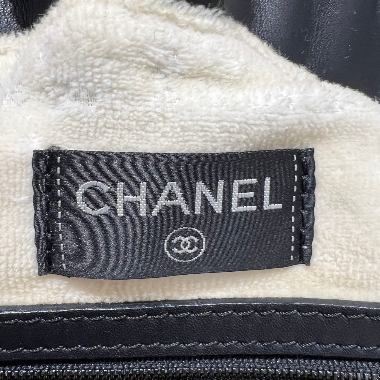 CHANEL Ivory Mesh & Leather Market Tote with Pouch