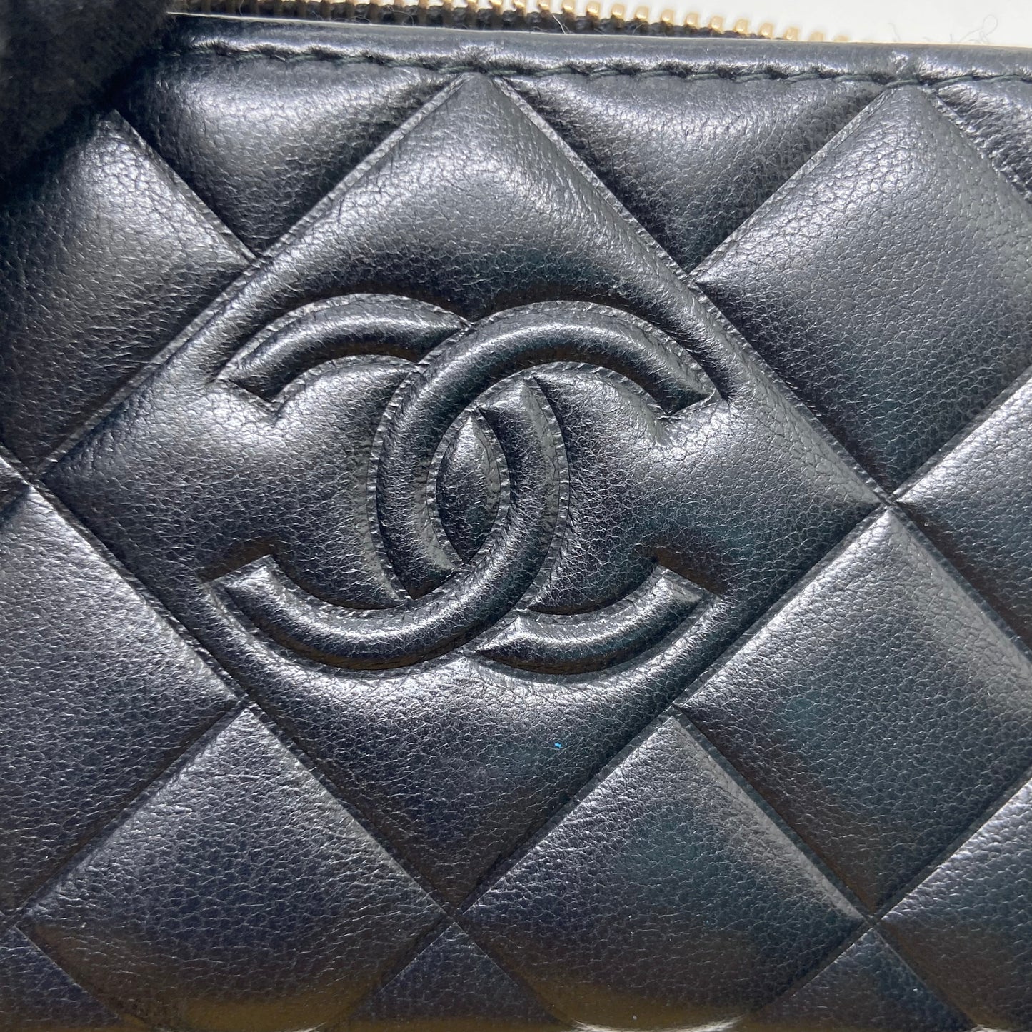 CHANEL Classic Black Caviar Leather Zipped Card Wallet
