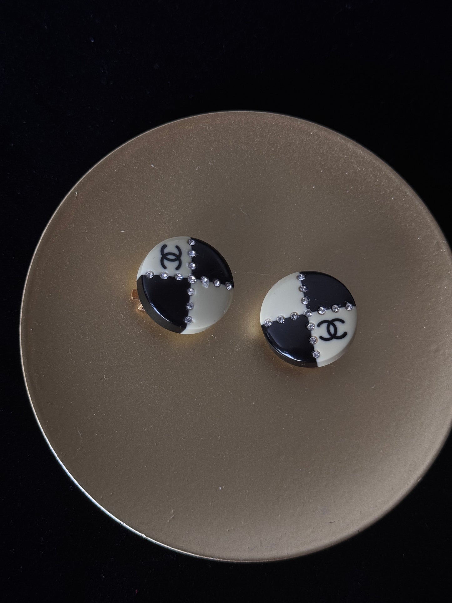CHANEL 2002 Vintage Clip-on Earrings – Black & Ivory with Crystals