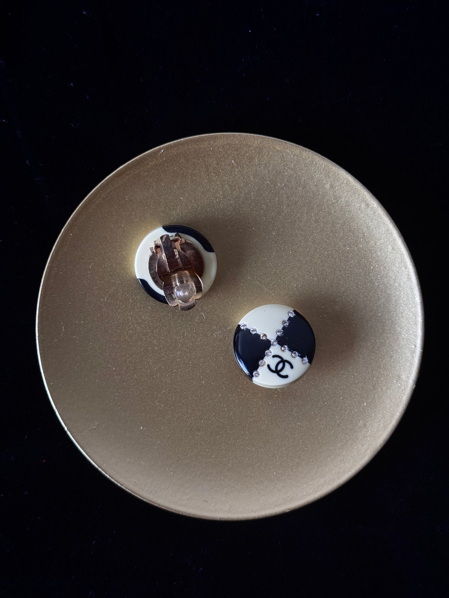 CHANEL 2002 Vintage Clip-on Earrings – Black & Ivory with Crystals