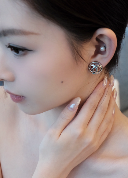 Chanel 2000s Silver Interlocking CC Ear Clips
