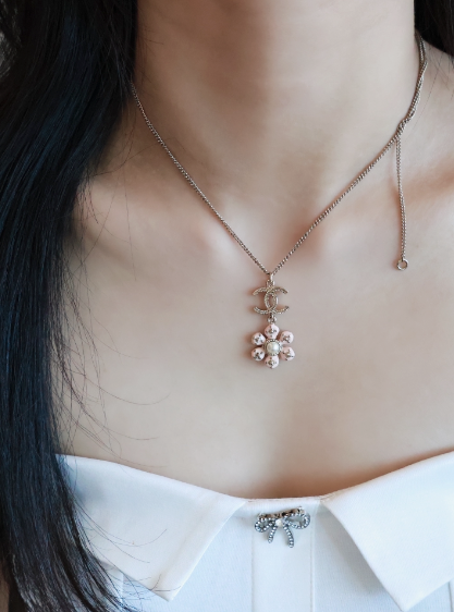 Chanel 2018 Pink Enamel Flower & Pearl CC Logo Necklace