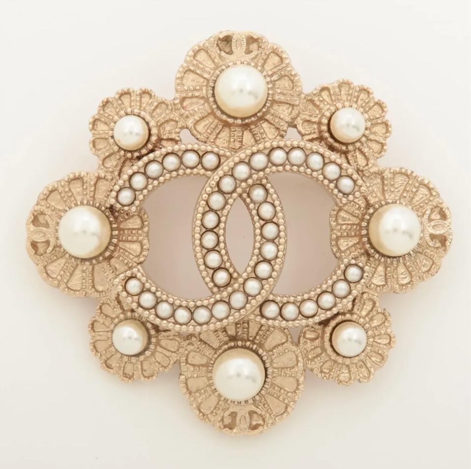 Chanel 2016 Pearl Floral CC Brooch