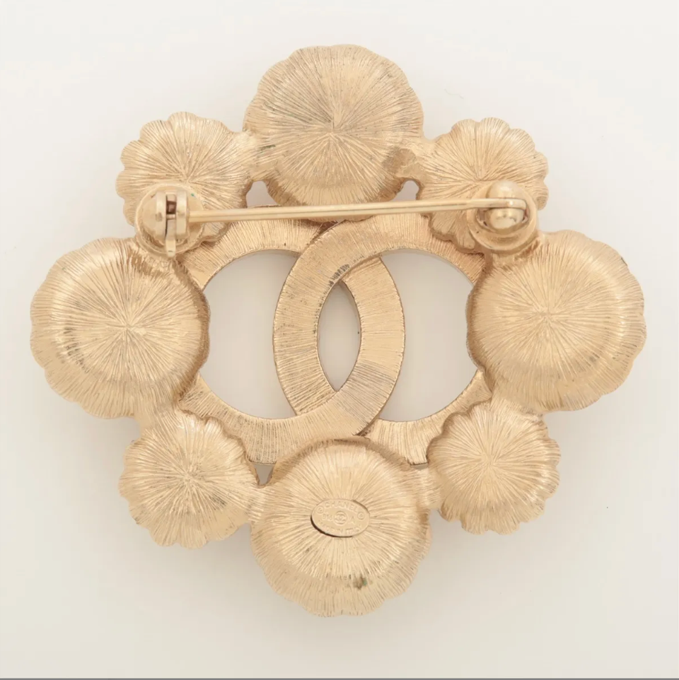 Chanel 2016 Pearl Floral CC Brooch