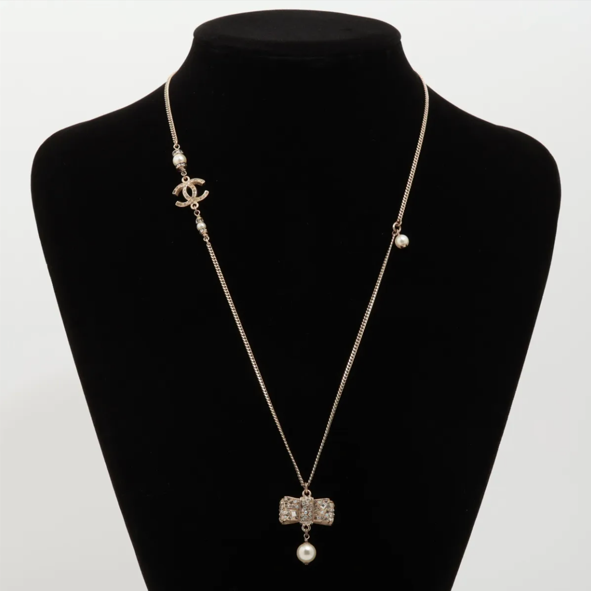 Chanel 2013 Pearl Bow & CC Charm Necklace