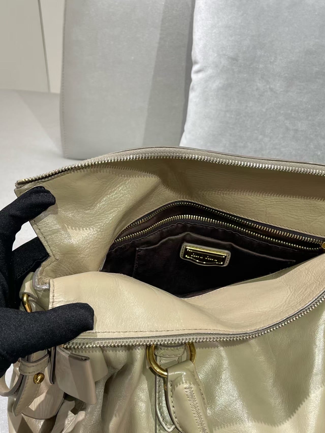 Miu Miu Vitello Lux Bow Satchel – Ivory