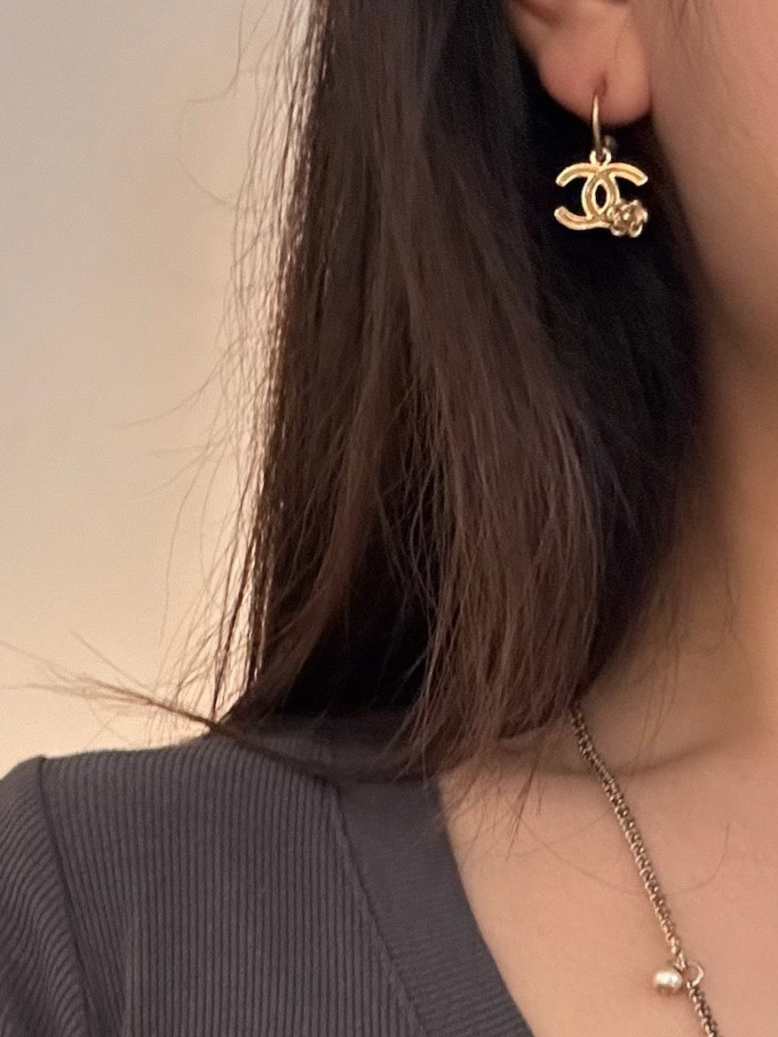 Chanel 2006 "Gilded Bloom" Camellia CC Logo Gold-Tone Drop Earrings