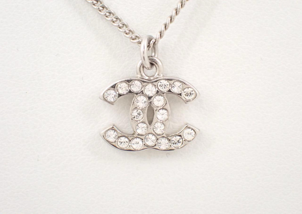 Chanel 2010 Silver-Tone CC Minimalist Necklace