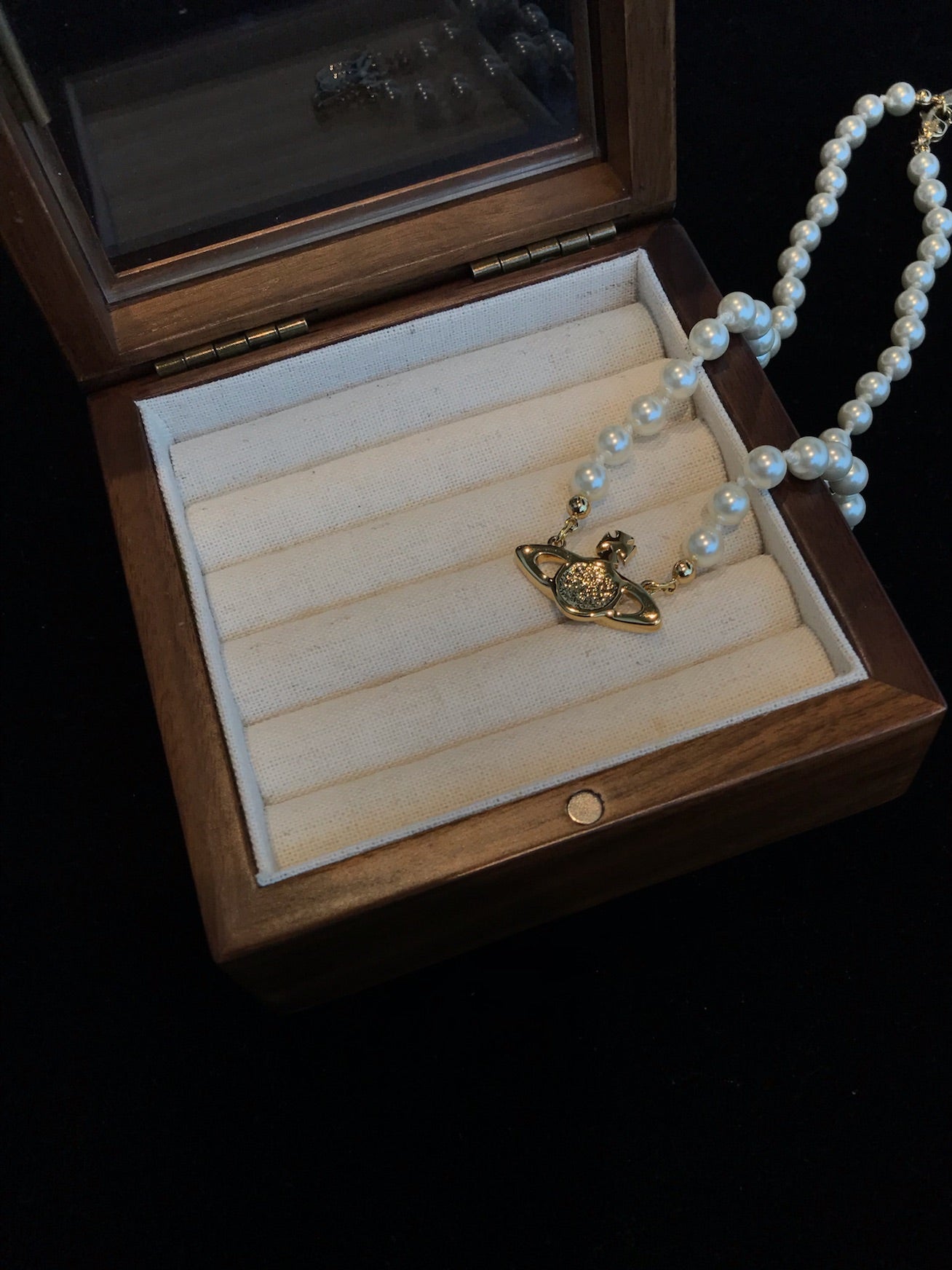 Vivienne Westwood Classic Pearl Orb Necklace (Gold Tone with Crystal)