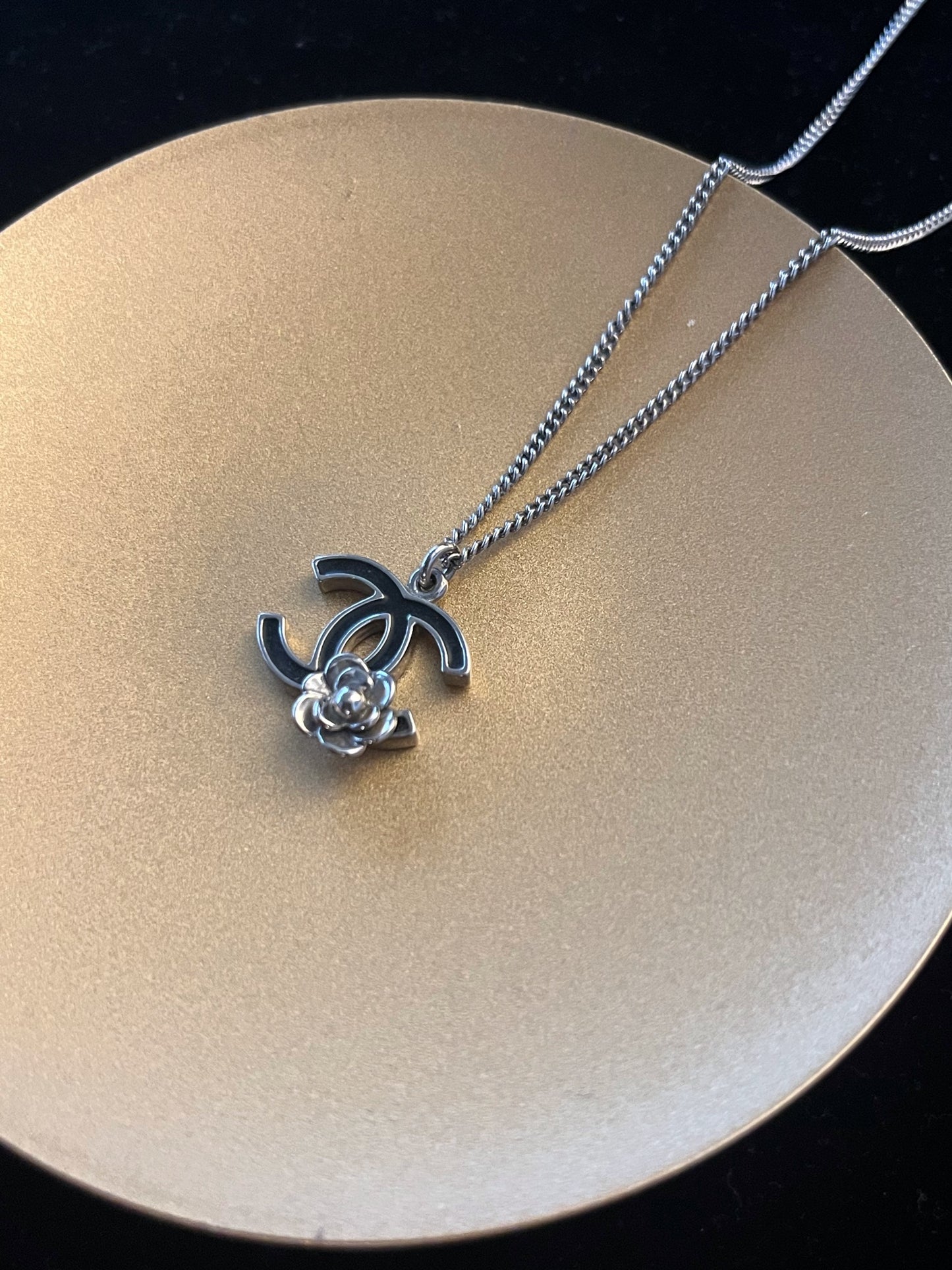 Vintage Chanel 2007 CC Camellia Necklace – Silver Tone
