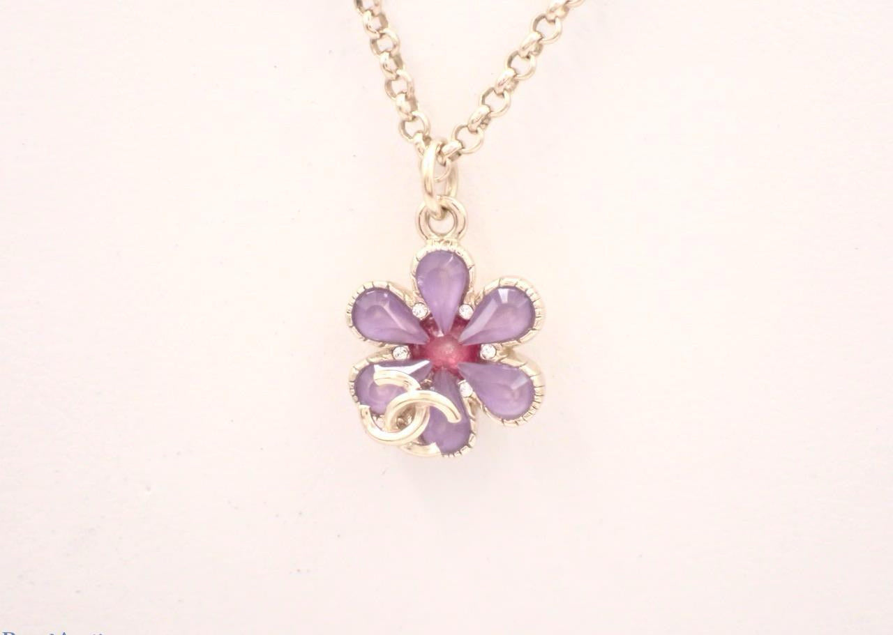 Chanel 2020 Vintage Pearl & Violet Adjustable Sweater Necklace
