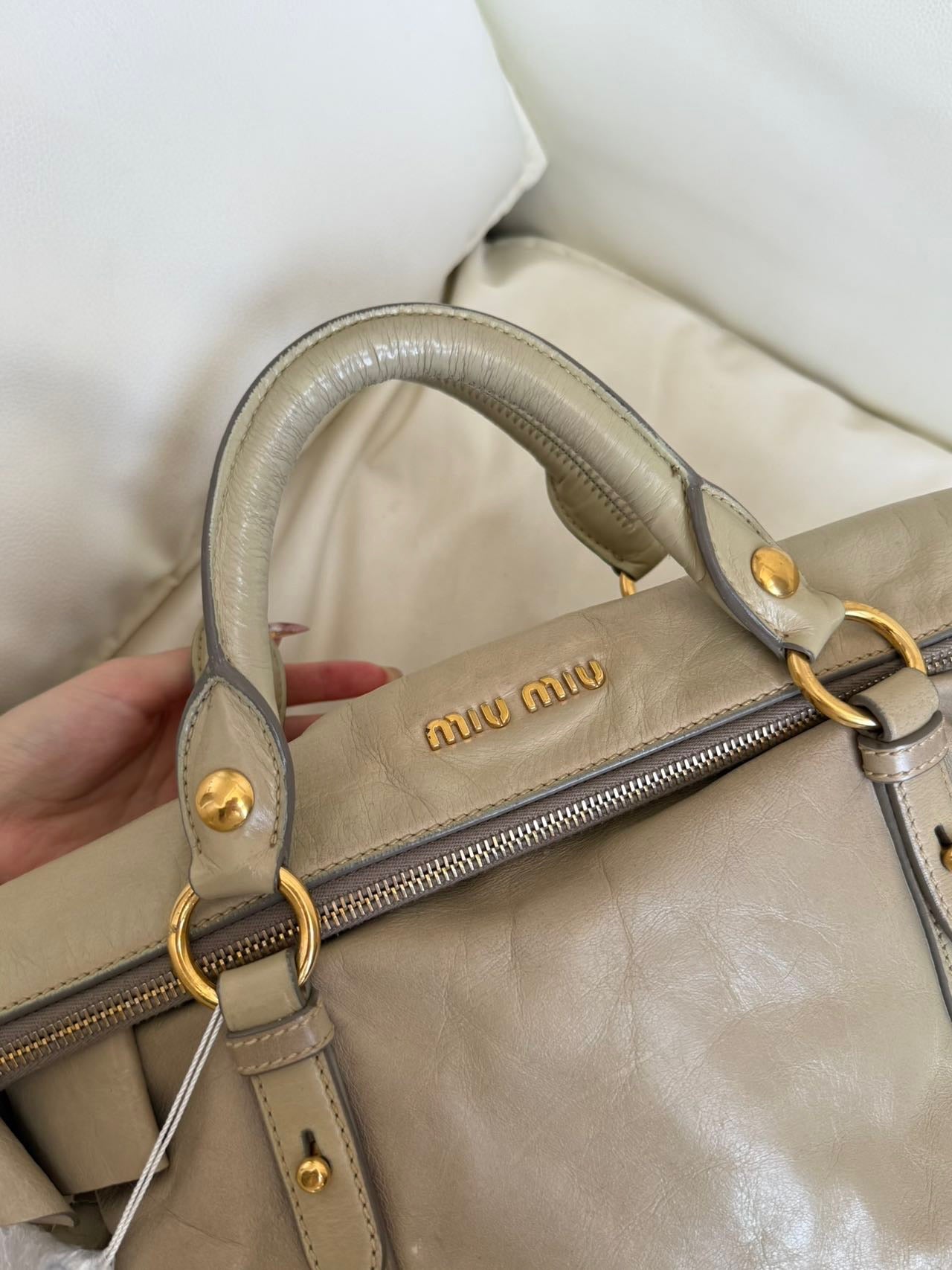Miu Miu Vitello Lux Bow Satchel – Taupe Grey