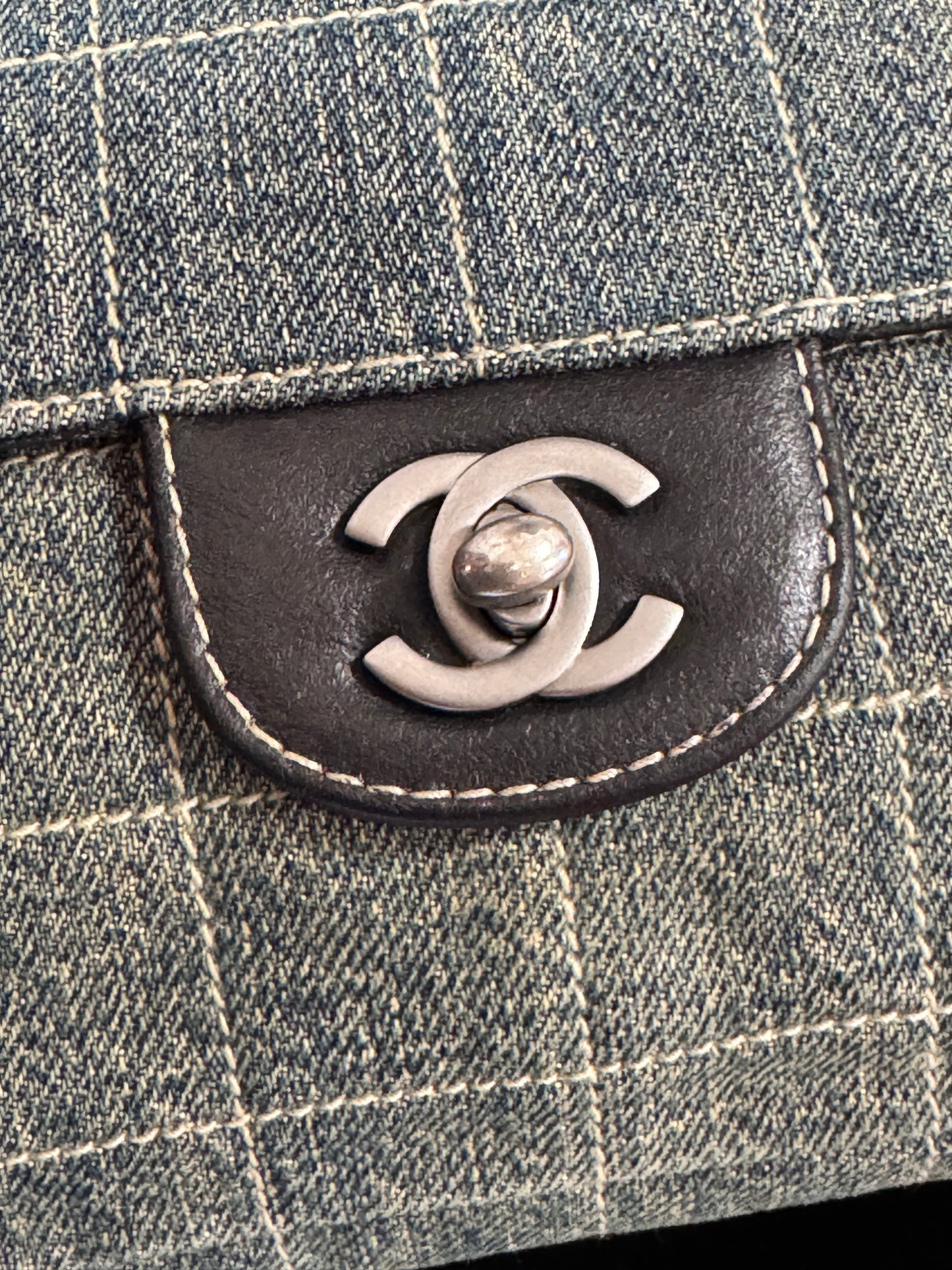 Chanel Vintage Blue Ice Cube Denim Flap Shoulder Bag with CC Turnlock (rare piece）