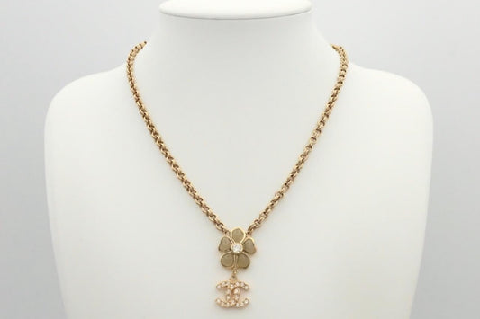 Chanel Crystal CC Clover Pendant Necklace – Cruise 2023