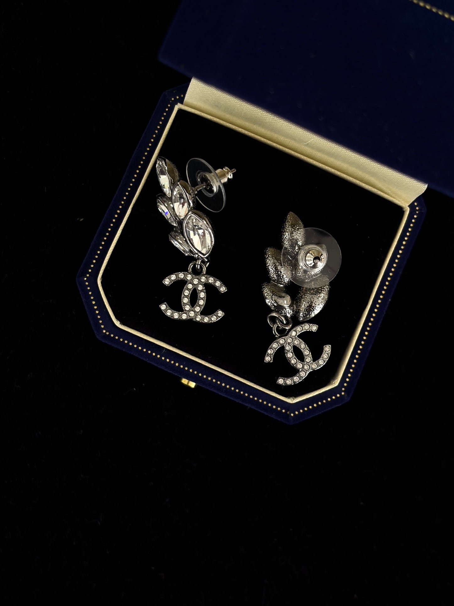 Chanel Crystal Leaf CC Drop Earrings – Silver Tone