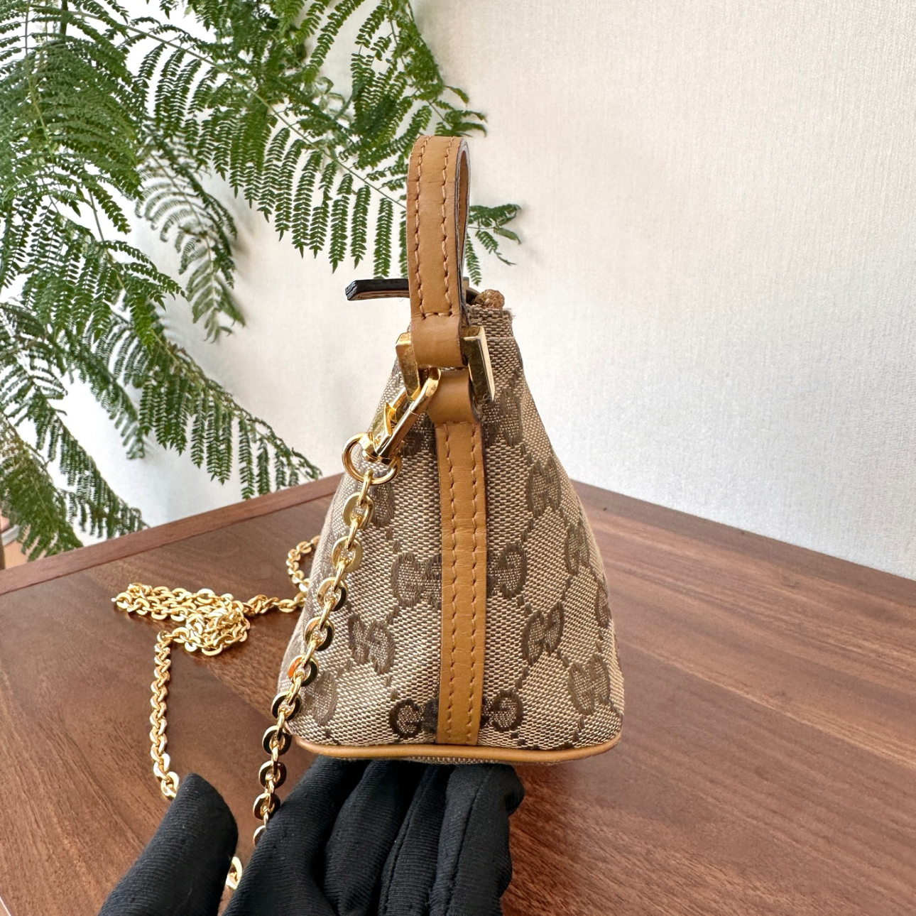 Gucci GG Canvas Chain Shoulder Bag – Beige/Brown