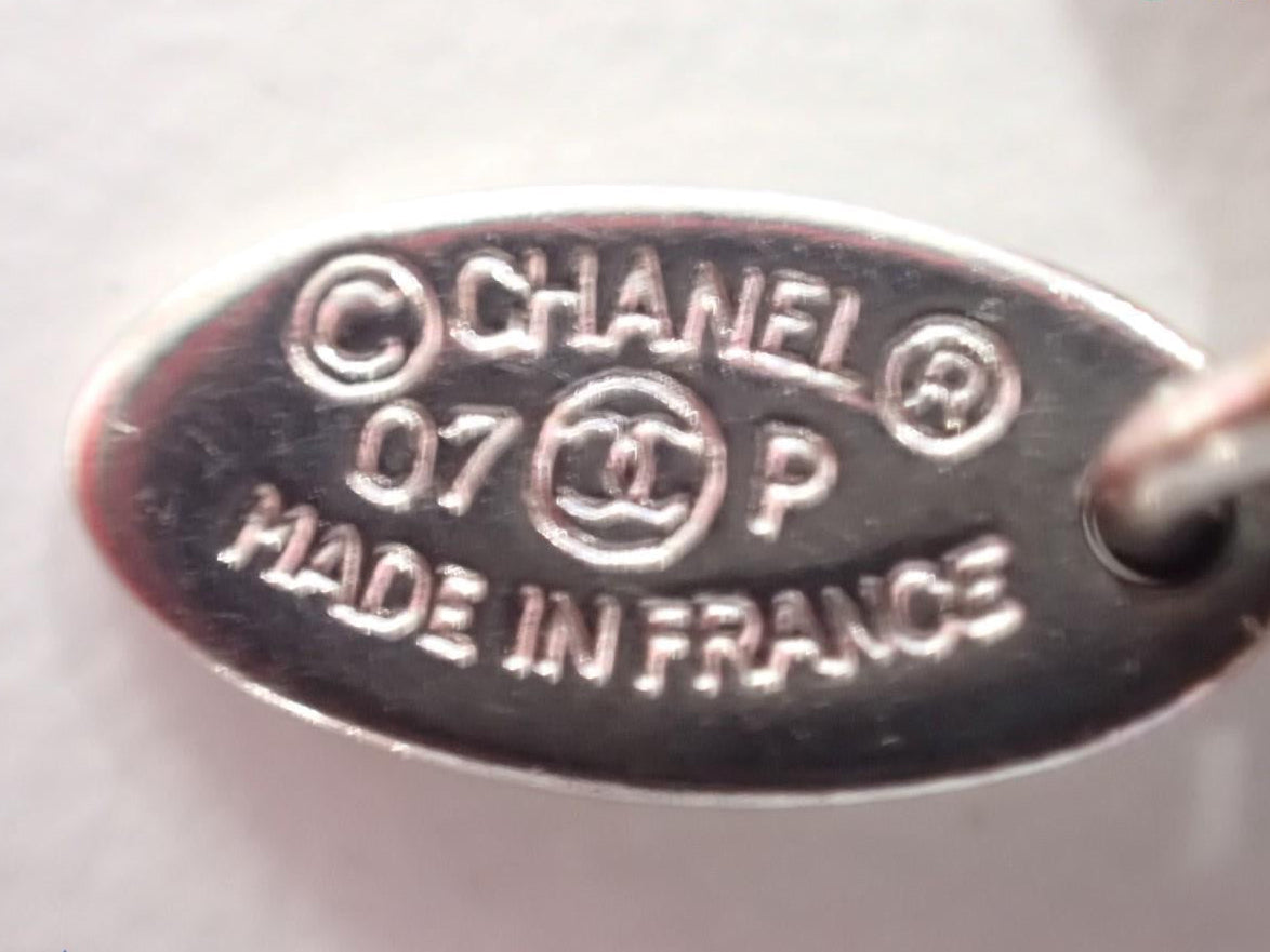 Vintage Chanel 2007 CC Camellia Necklace – Silver Tone