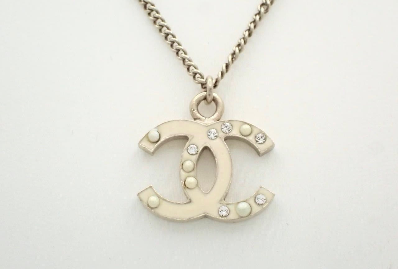 Vintage Chanel 2007 Pearl & Crystal CC Necklace – Champagne Gold Tone