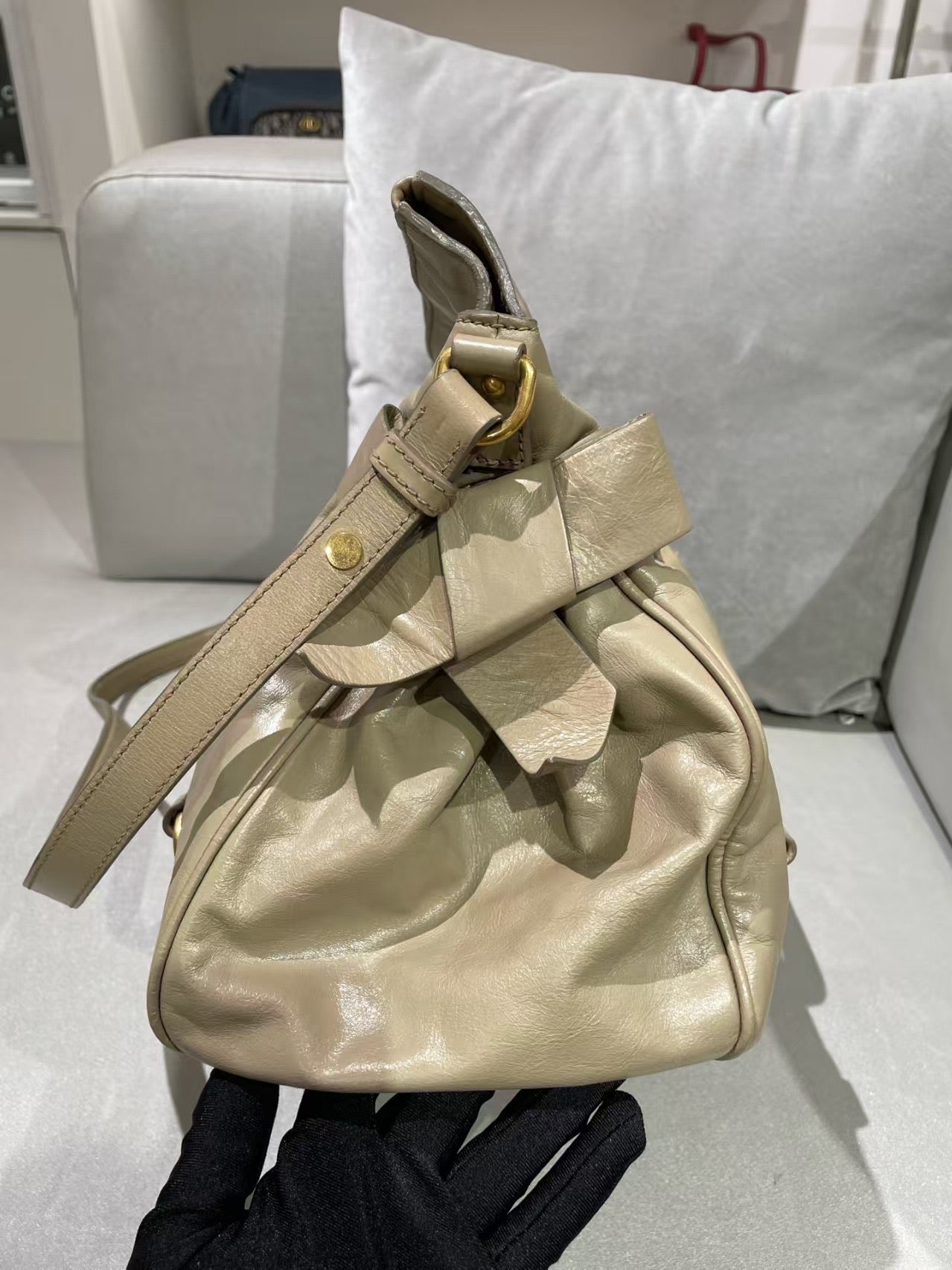 Miu Miu Vitello Lux Bow Satchel – Ivory