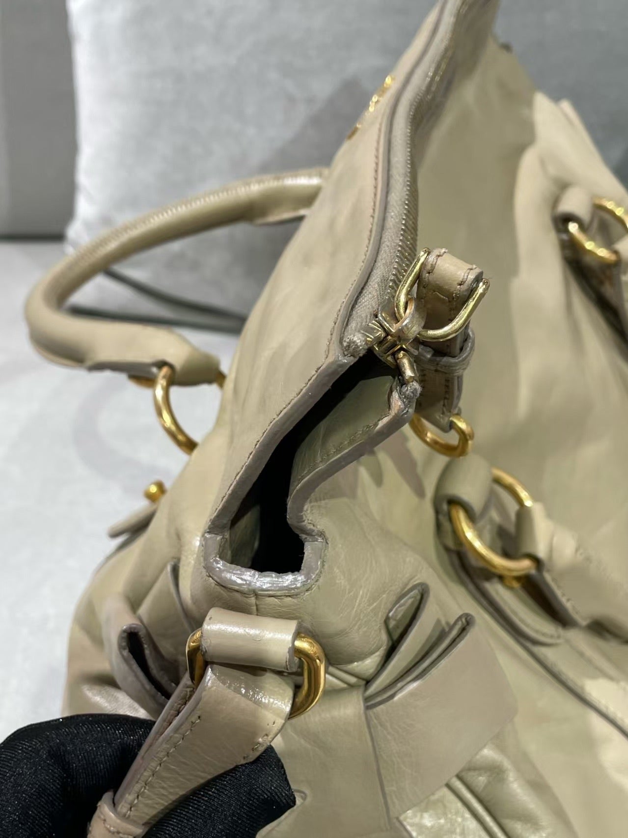 Miu Miu Vitello Lux Bow Satchel – Ivory