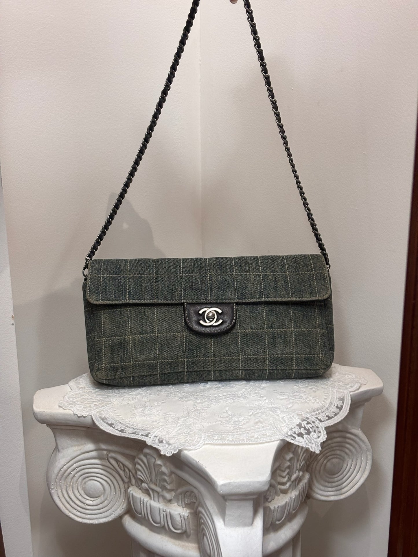 Chanel Vintage Blue Ice Cube Denim Flap Shoulder Bag with CC Turnlock (rare piece）