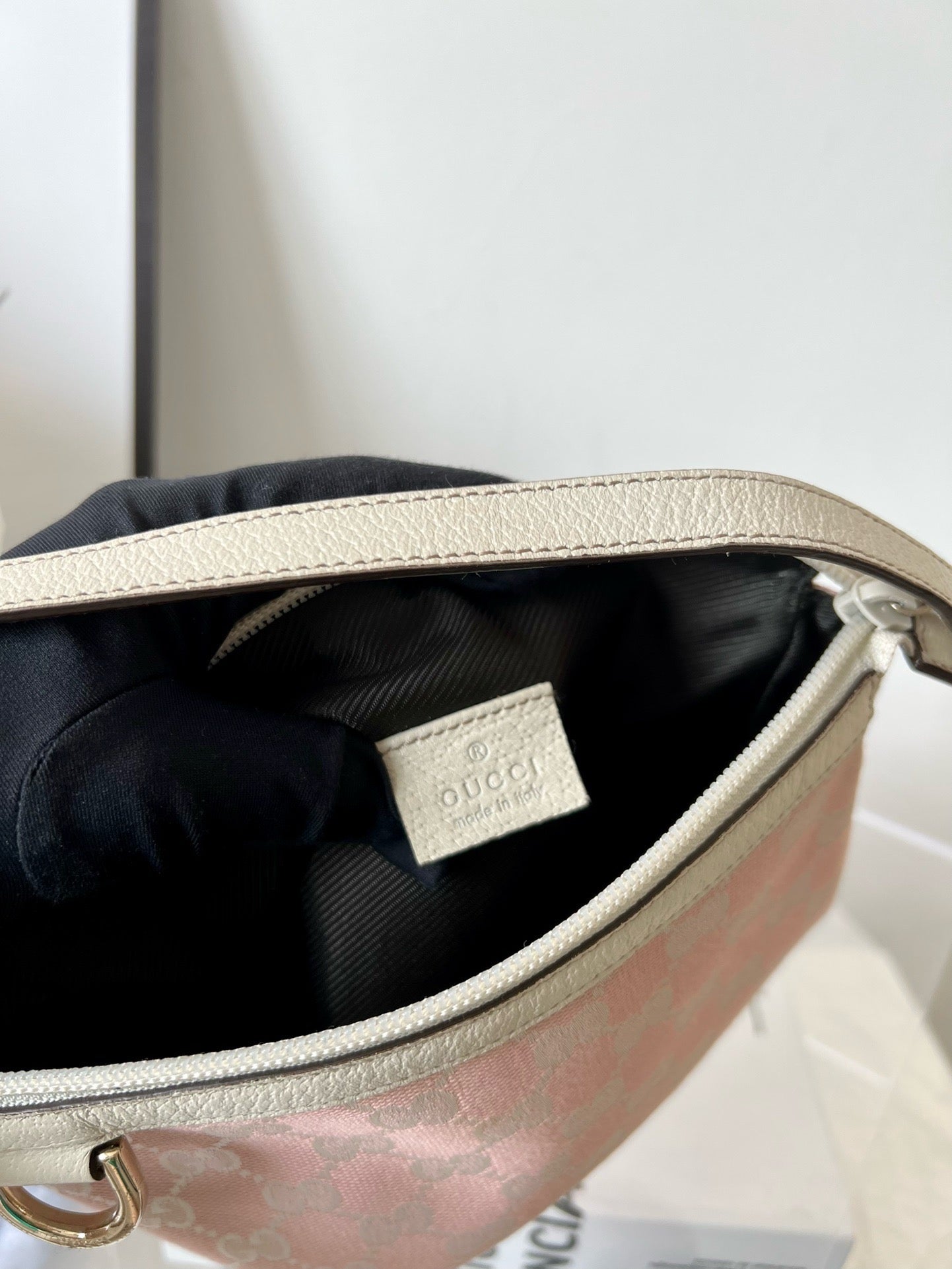 Gucci GG Canvas Mini Shoulder Bag – Pink