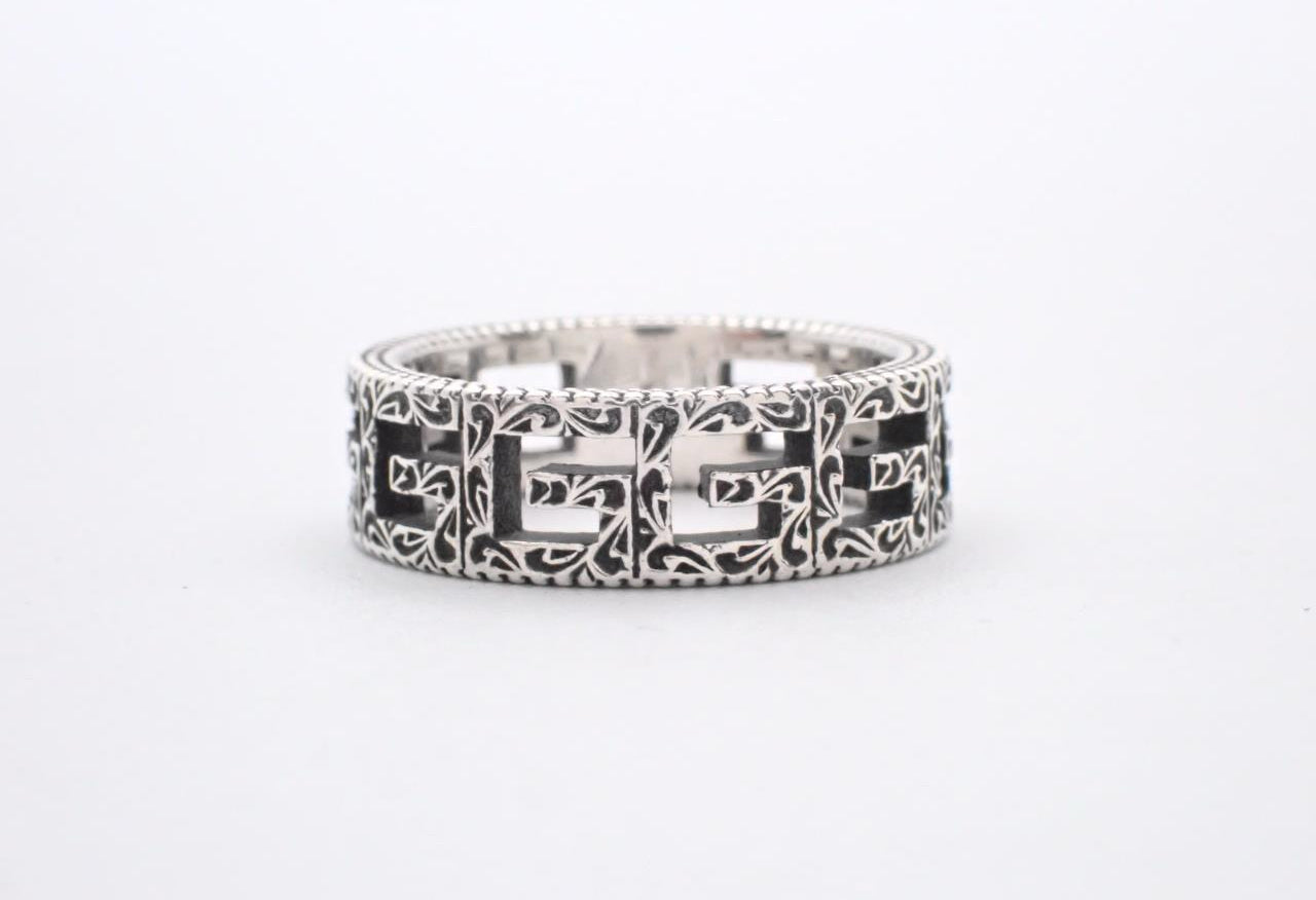Gucci Interlocking G Engraved Band Ring