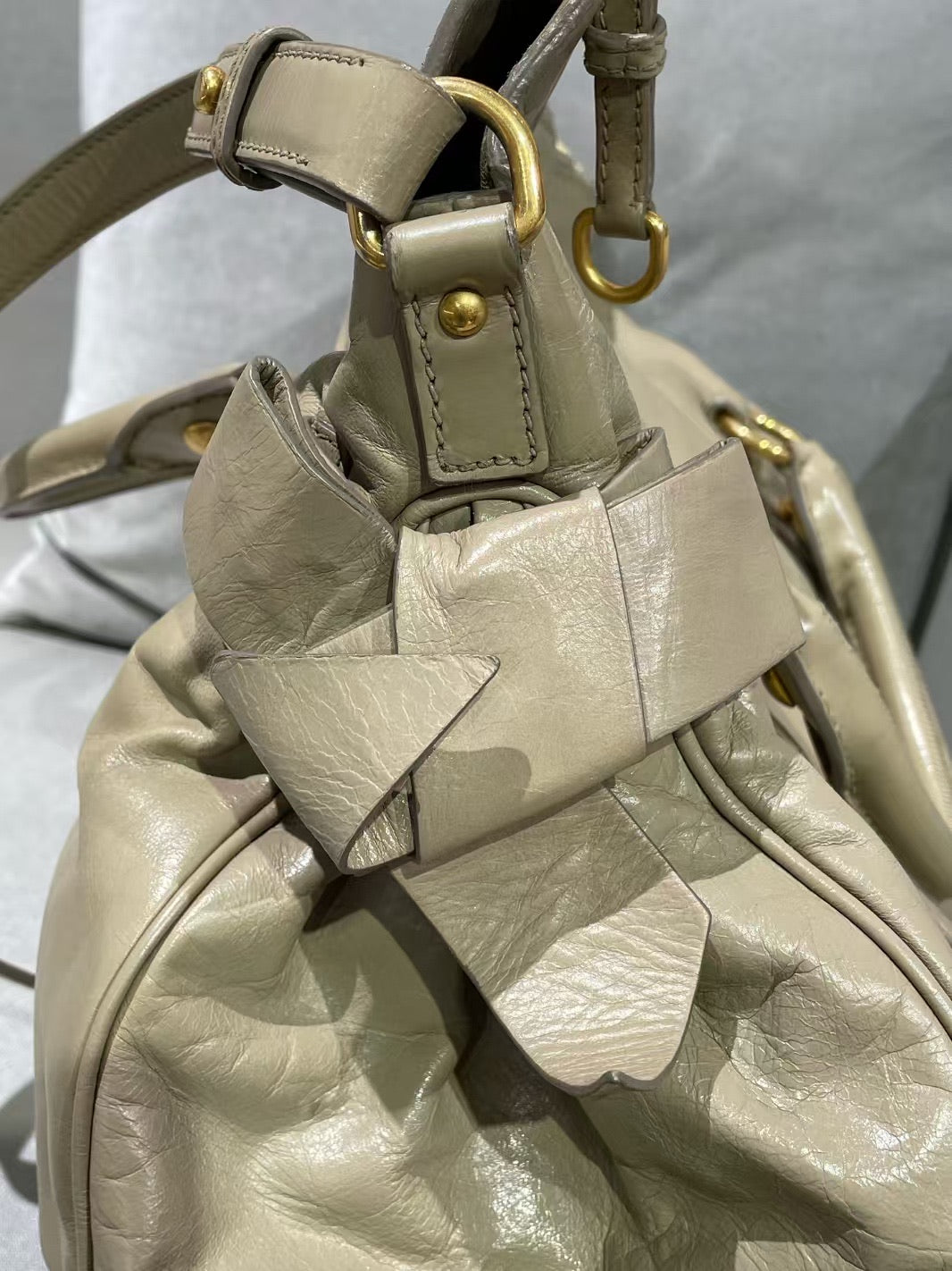 Miu Miu Vitello Lux Bow Satchel – Ivory