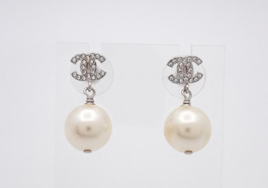 Chanel 2016 Pearl Drop CC Earrings