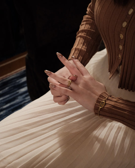 Dior Vintage 18K Gold Ribbon Knot Ring