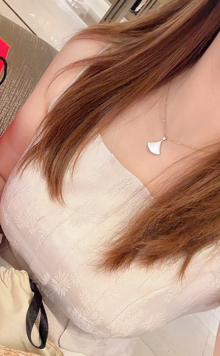BVLGARI Divas' Dream 18K Rose Gold, Mother-Of-Pearl &
Diamond Pendant Necklace (Large)