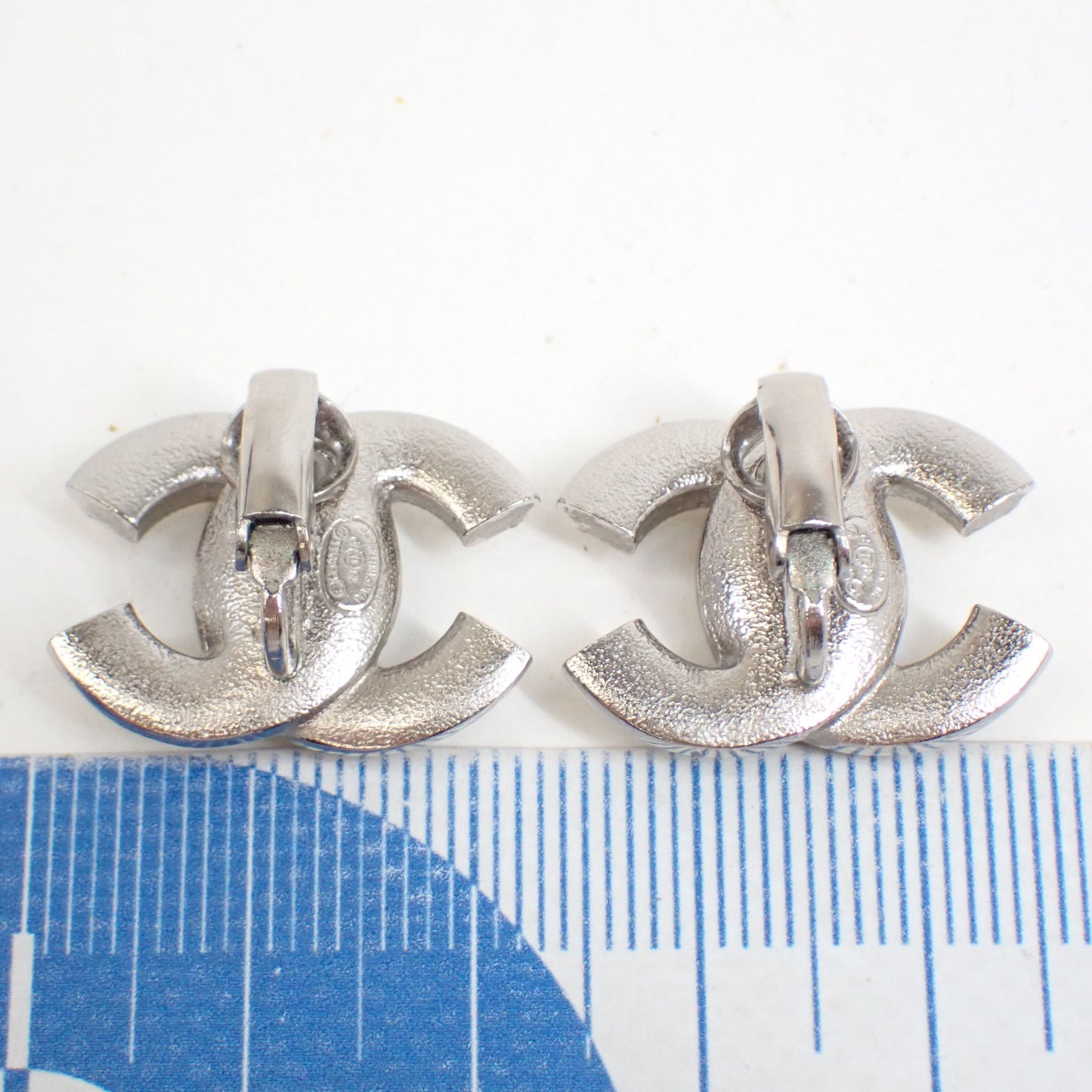 Chanel 2018 Pearl-Studded CC Logo Ear Clips