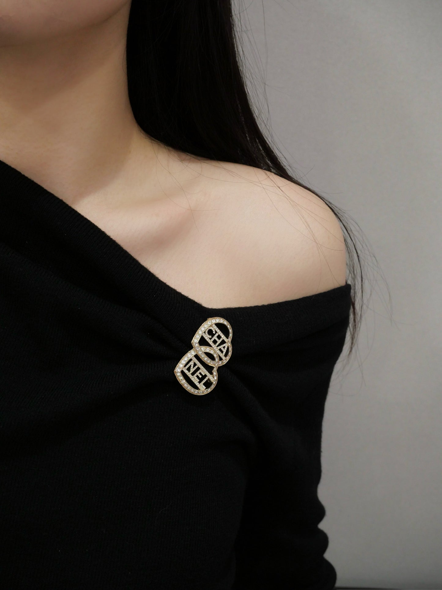 Chanel 2023 Crystal Double Heart CC Brooch