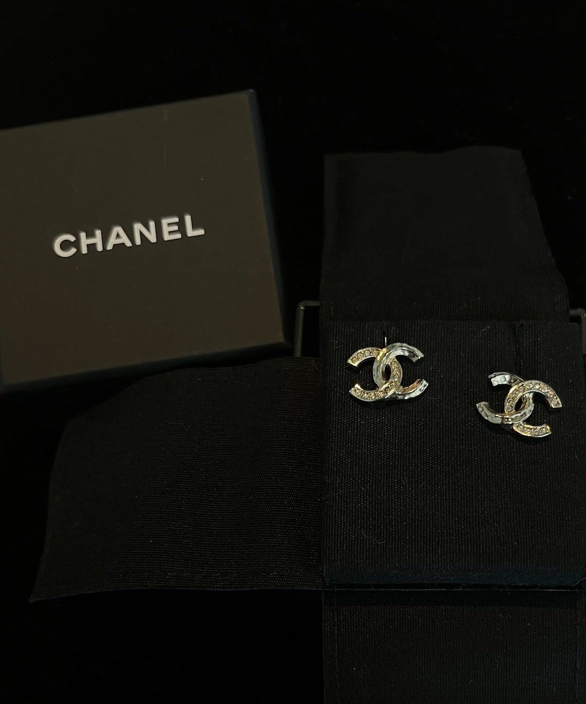 Chanel 2021 Asymmetric Crystal Double C Stud Earrings （Champagne-gold Tone）