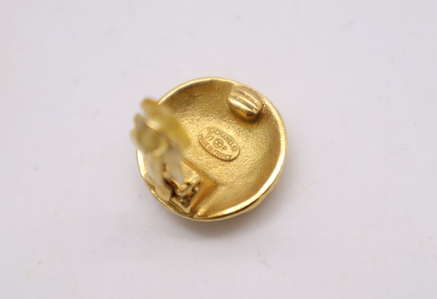 Chanel 1997 Twisted CC Gold-Plated Clip-On Earrings