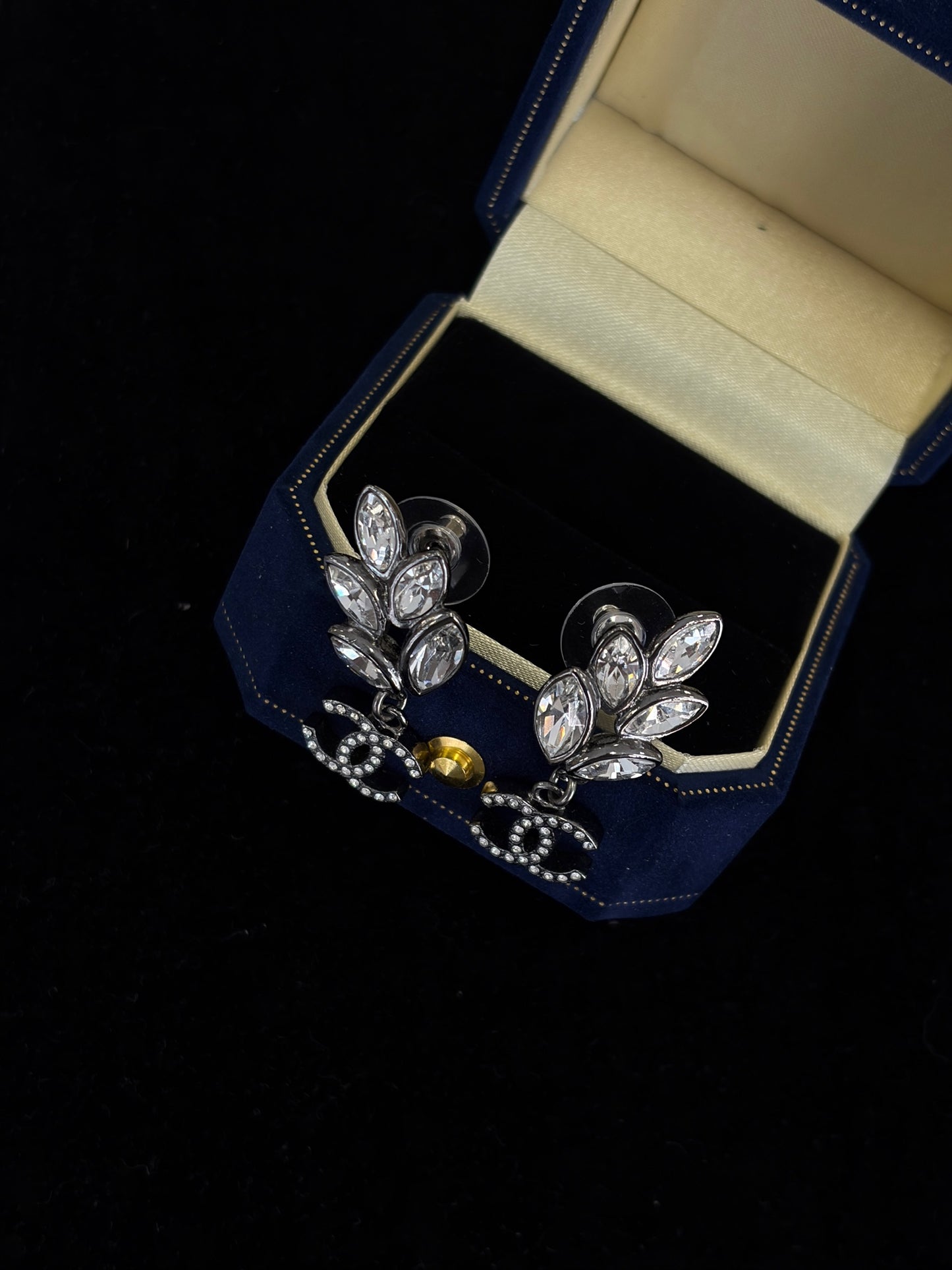 Chanel Crystal Leaf CC Drop Earrings – Silver Tone