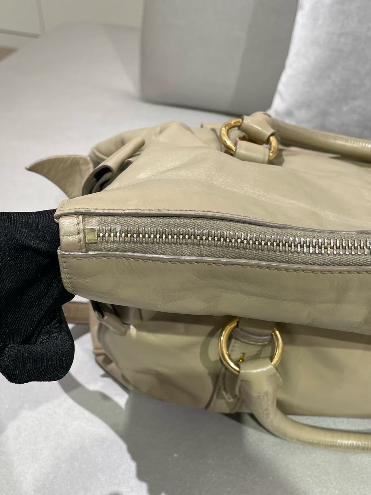 Miu Miu Vitello Lux Bow Satchel – Ivory