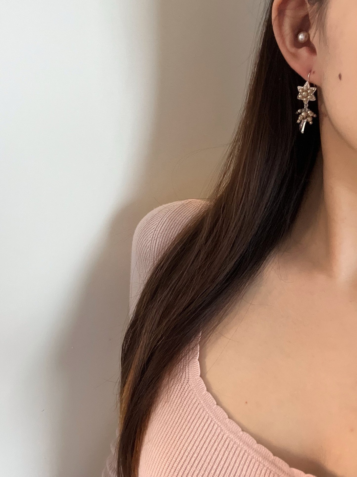 Vintage Dior Blush Pearl Star Letter Drop Earrings – Silver Tone