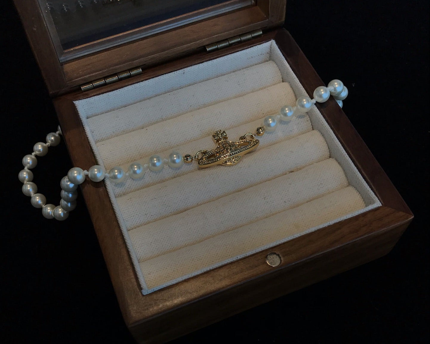 Vivienne Westwood Classic Pearl Orb Necklace (Gold Tone with Crystal)