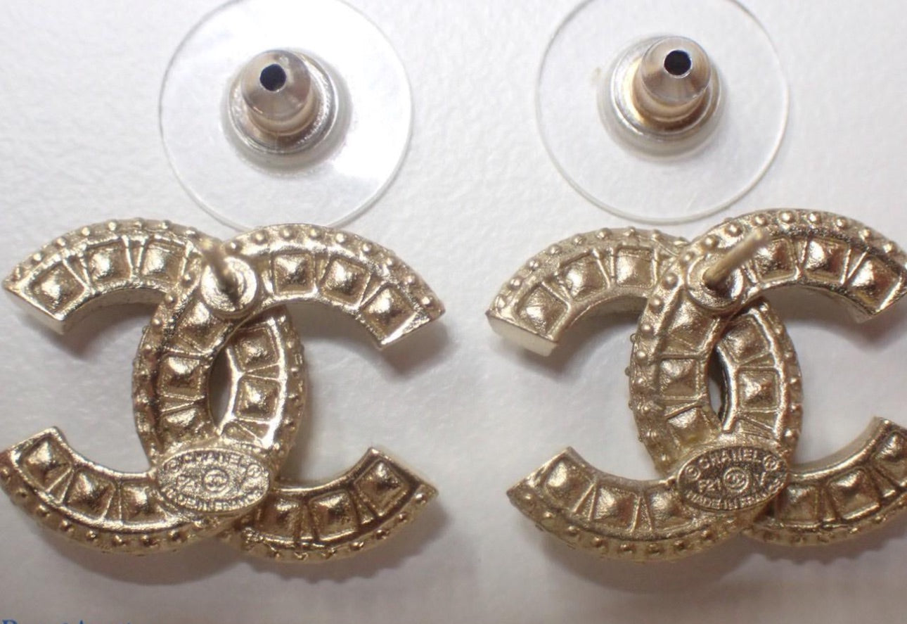 Chanel Crystal CC Stud Earrings – Champagne Gold Tone