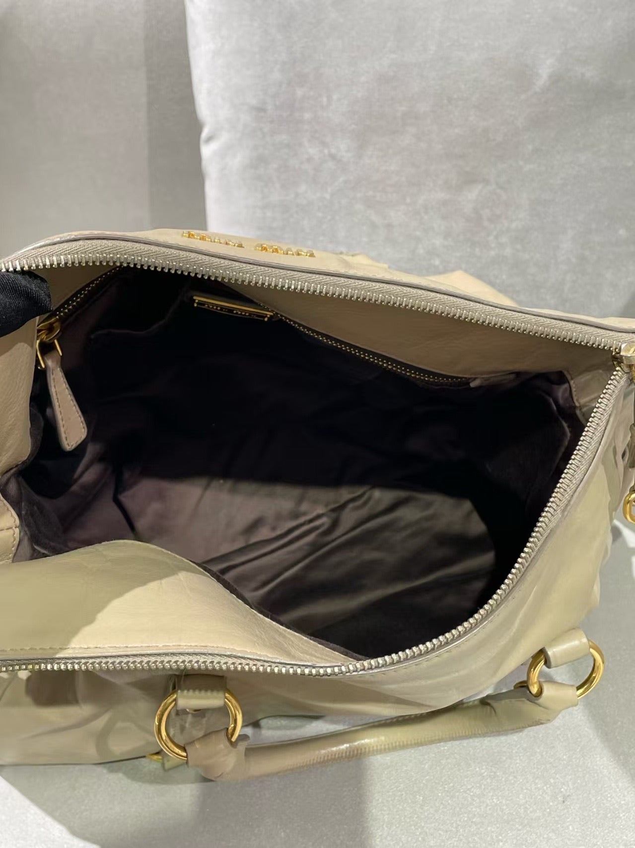 Miu Miu Vitello Lux Bow Satchel – Ivory