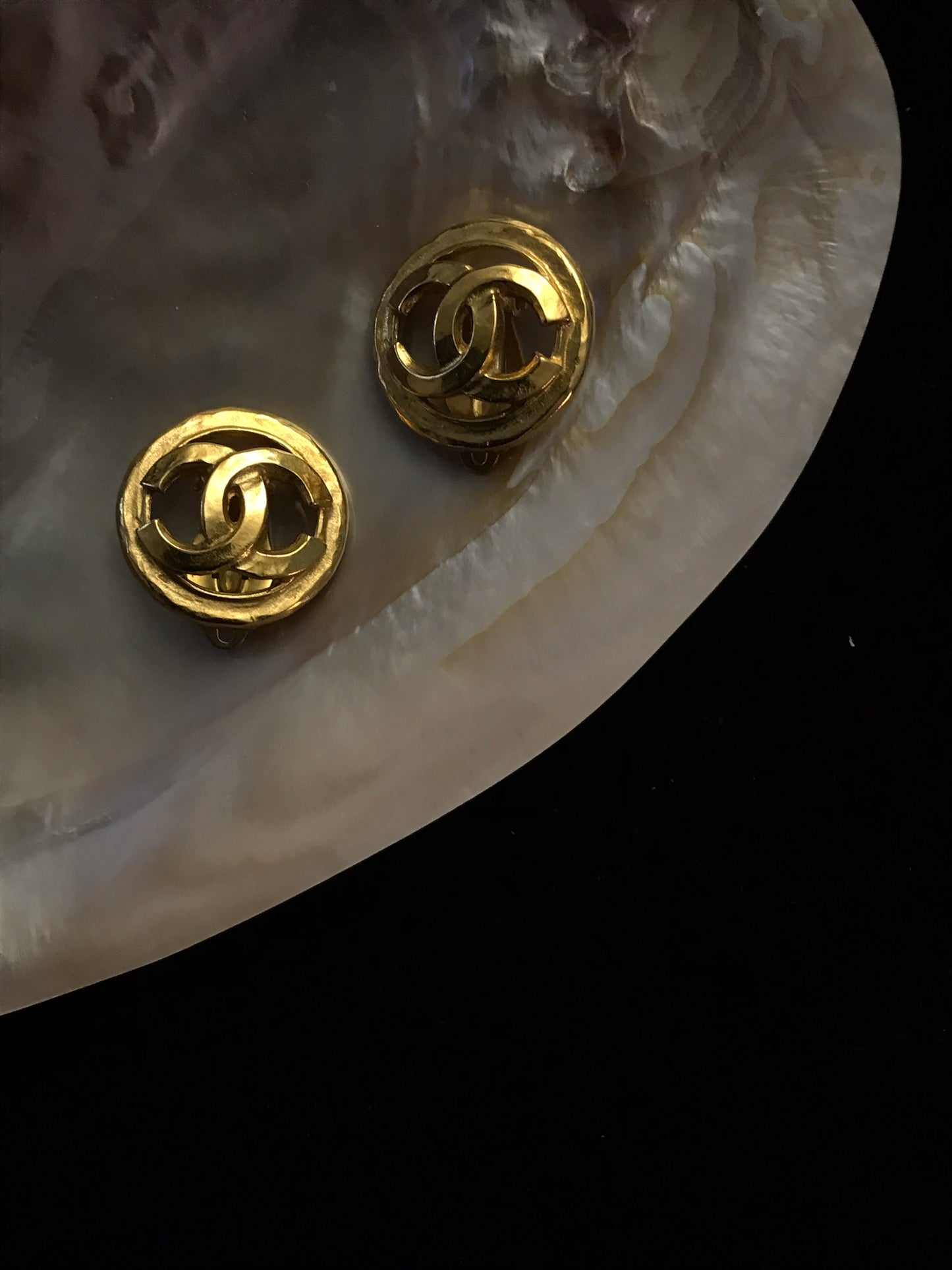 Chanel 2004 Gold-Plated Hollow CC Round Clip-On Earrings